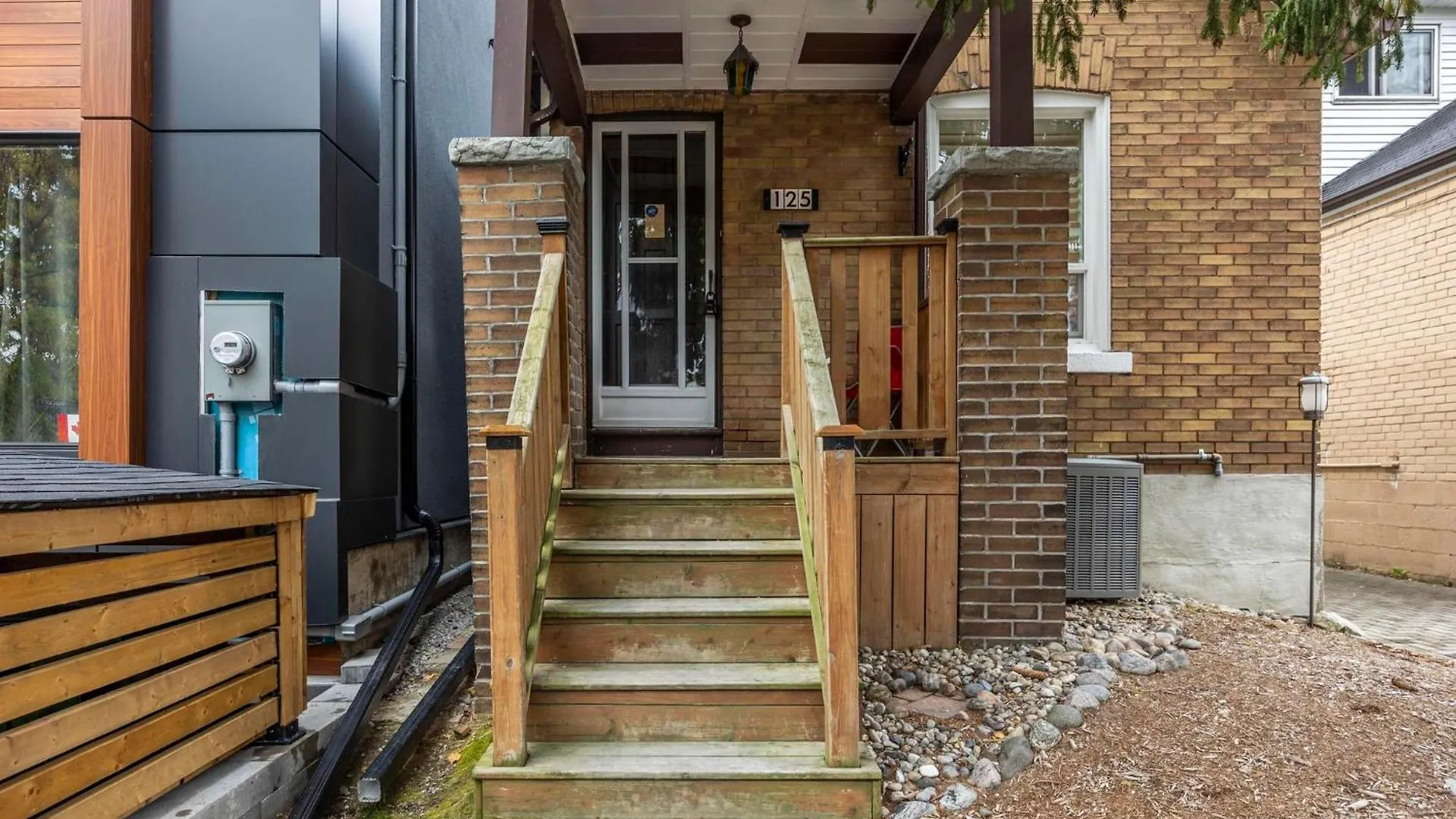 Private House With Parking & Steps To Subway Apartment Toronto 0*,