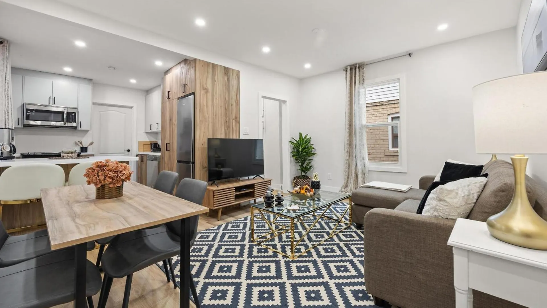 多伦多Private House With Parking & Steps To Subway公寓